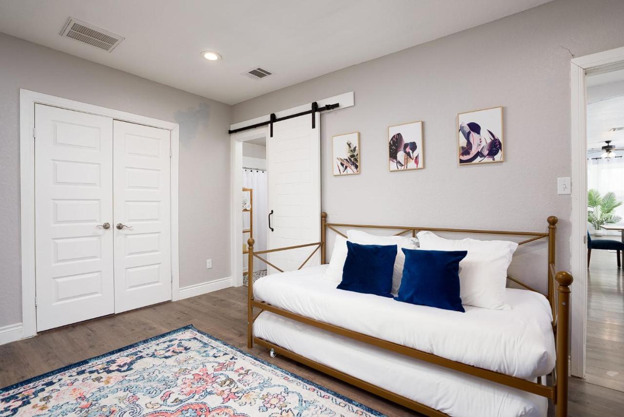 Modern 3 Bed, 2 Bath Home Minutes To Downtown & Alamodome San Antonio Exterior photo
