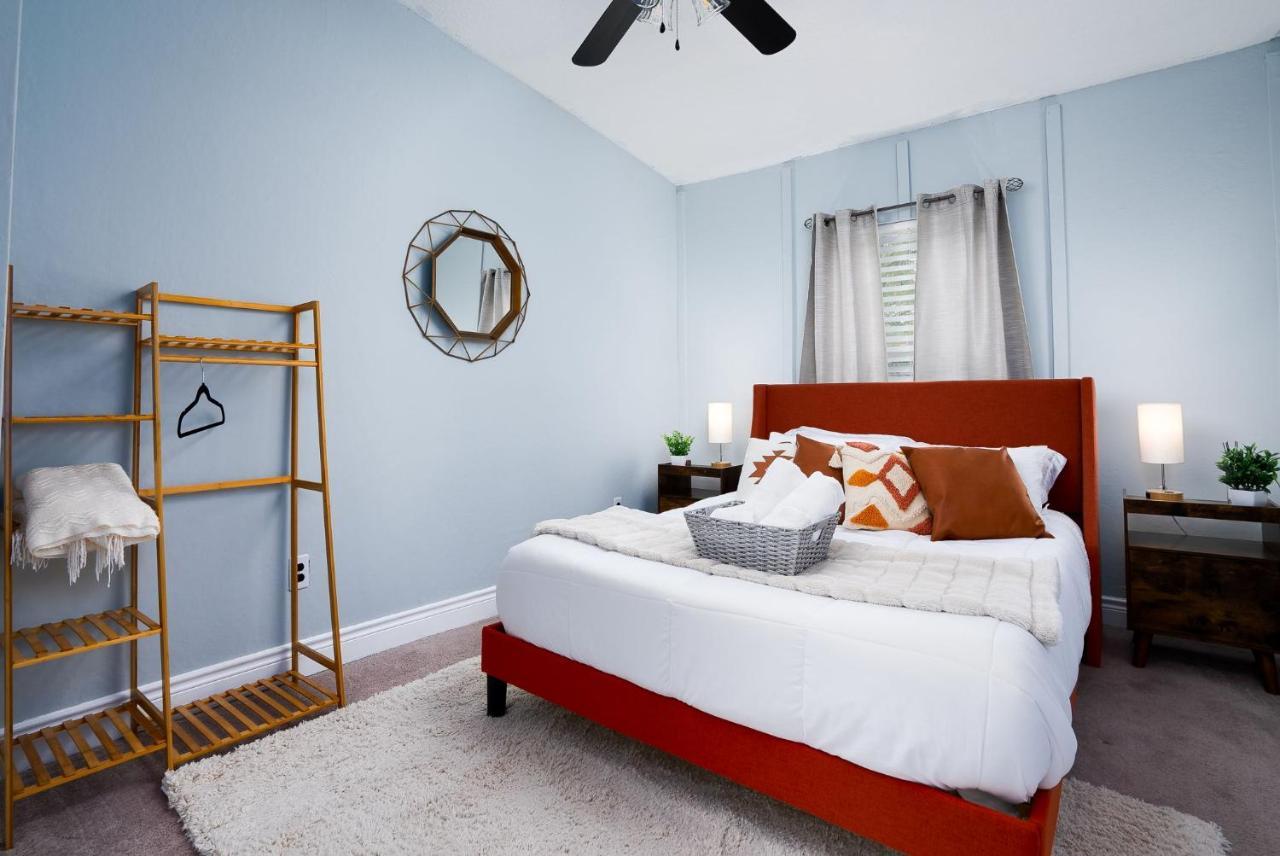 Modern 3 Bed, 2 Bath Home Minutes To Downtown & Alamodome San Antonio Exterior photo